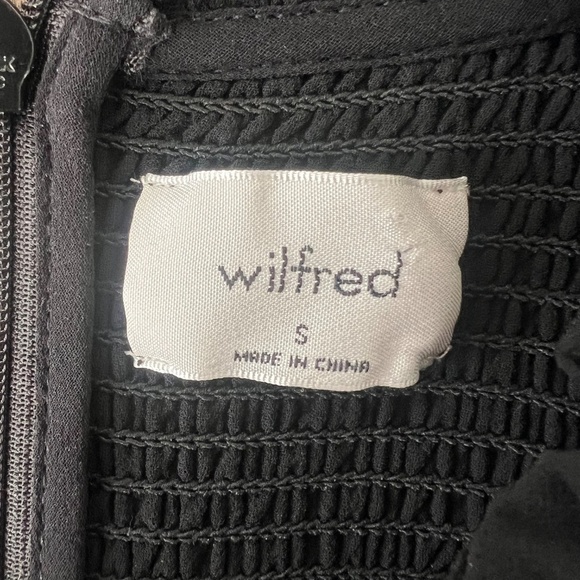 Aritzia Wilfred Tempest Smocked Chiffon Sheer Sleeve Blouse in Black Size Small - Picture 6 of 8